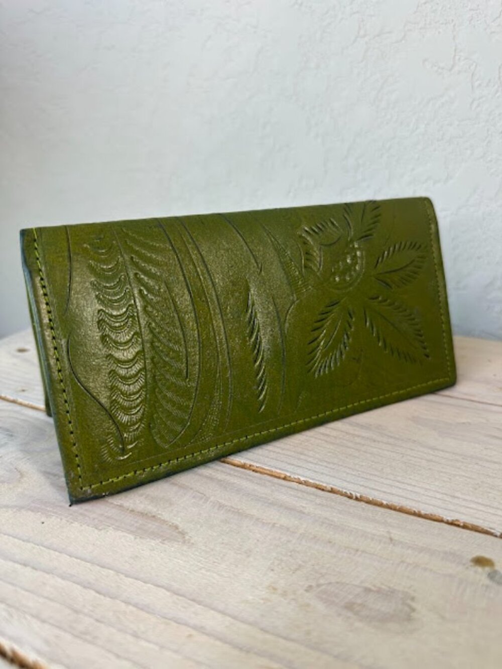 Leaders in Leather Green Tooled Wallet - Picture 2 of 9